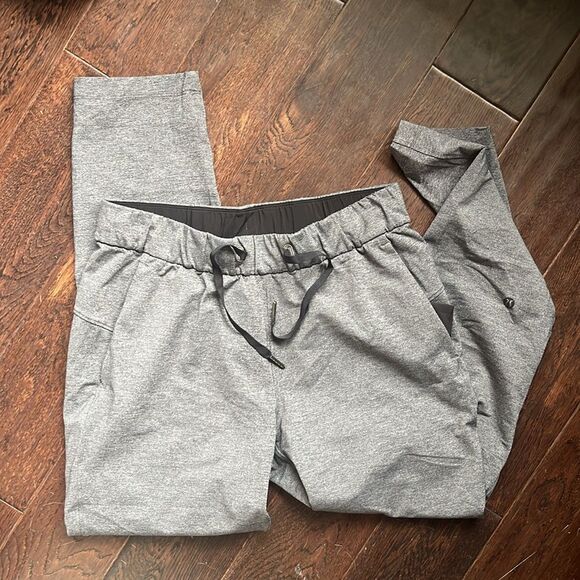 Lululemon On The Fly Pant 28" Inseam Cropped Heathered Black W6 - Picture 2 of 6